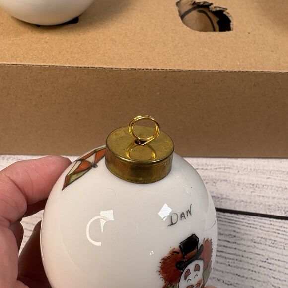 Vintage '83 Hand Painted Circus Clown Ceramic Christmas Ornaments Lot 4 Signed - Picture 7 of 7